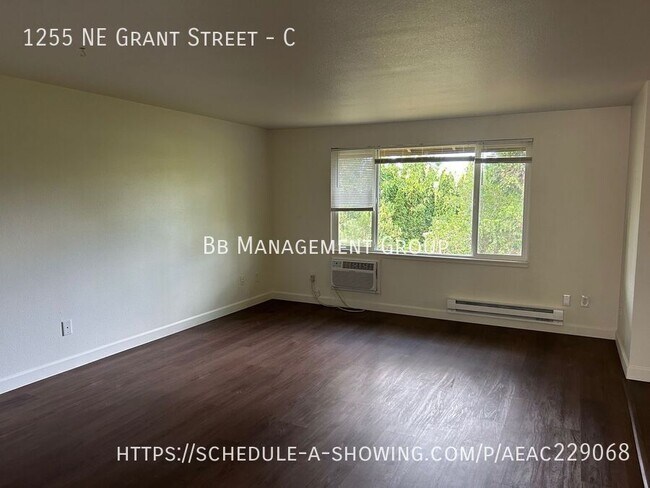 Foto del edificio - Beautiful Hillsboro Condo Completely Remod...