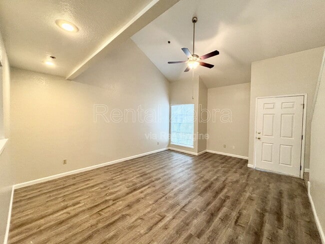 Building Photo - 1131 Colorado Ave