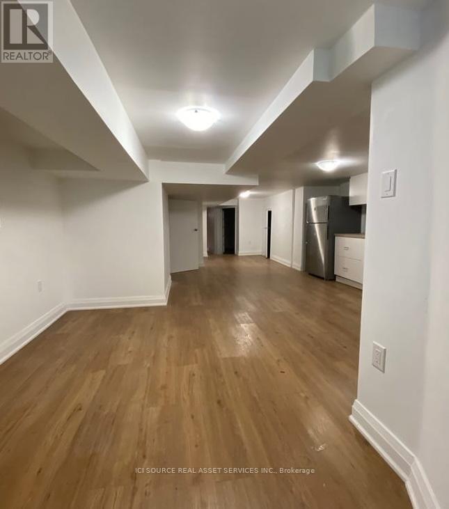 Building Photo - 96 Markham St