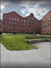 Building Photo - 160 Lafayette St