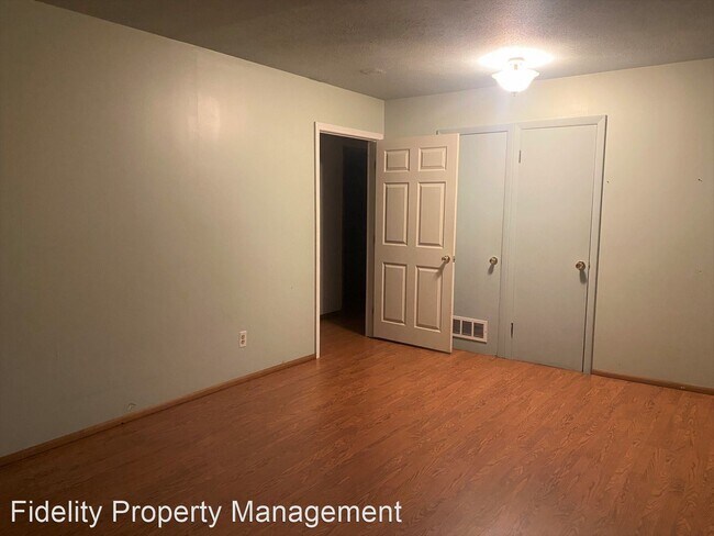 Building Photo - 3 br, 1.5 bath House - 710 N Patterson