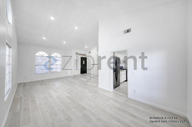 Building Photo - 21627 Winding Rd