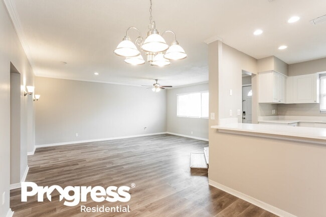 Building Photo - 6116 8th Ave Dr W