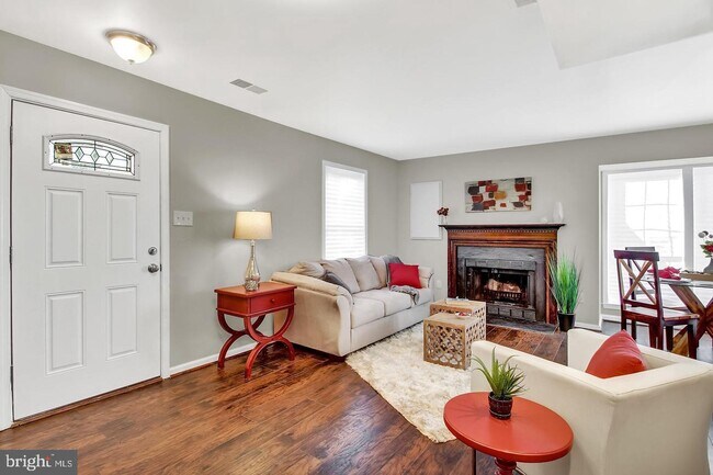 Building Photo - 6048 Netherton St