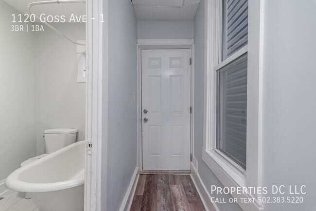 Building Photo - Amazing 3 Bedroom in the Best Location in ...