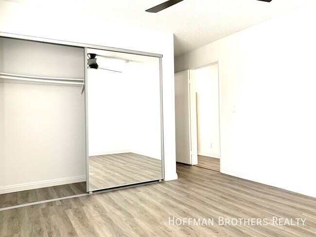 Foto del edificio - 3345 Drew St