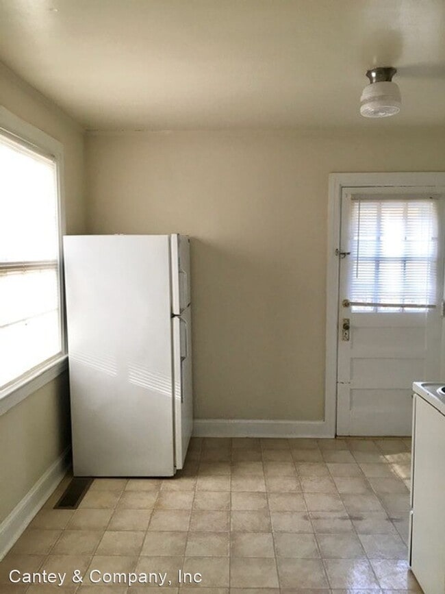 Building Photo - 2 br, 1 bath House - 3234 Bagnal Drive