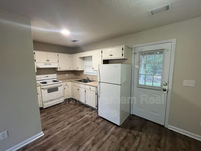 Building Photo - 36 Crosswinds Rd