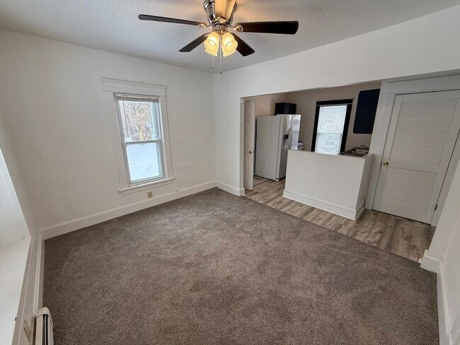 Foto del edificio - 3 bedroom 1 bathroom home for rent in Lorain