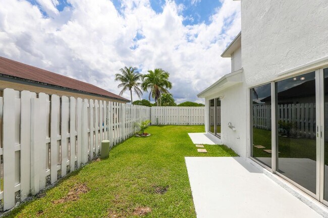 Foto del edificio - 3749 NW 107th Way