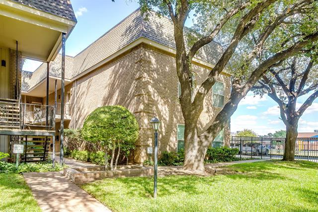 Foto del edificio - 4420 Harlanwood Dr