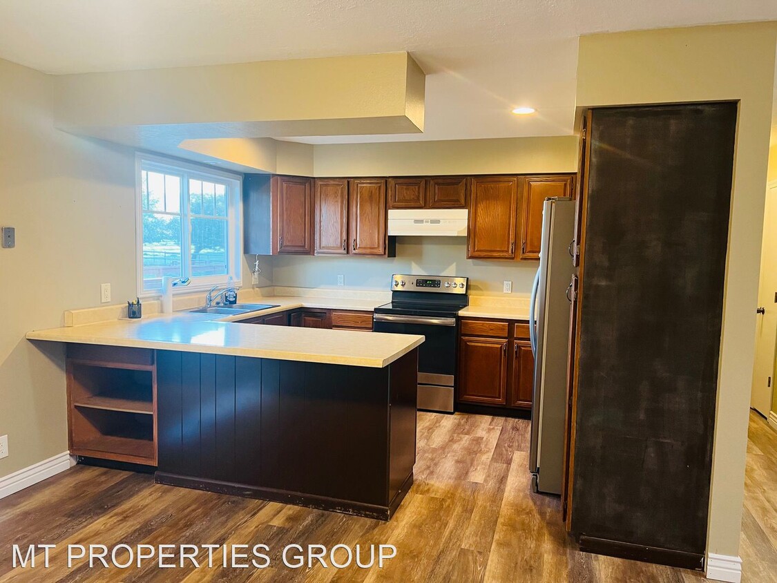 Foto principal - 3 br, 2 bath House - 982 Fletcher Lane