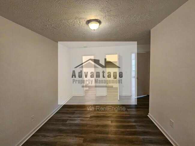 Foto del edificio - 1521 Pine Cone Ln NW