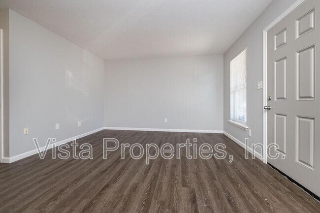 Building Photo - 4806 Saddlebrook Ln