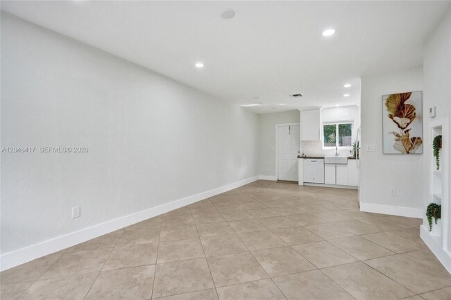 Building Photo - 3033 NE 20th Terrace