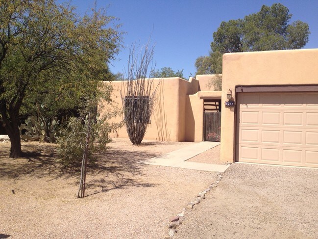 1264 E. Paseo Alegre, Tucson, AZ 85719 - 1264 E Paseo Alegre House