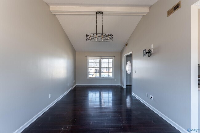 Building Photo - 107 Bridgestone Dr NE