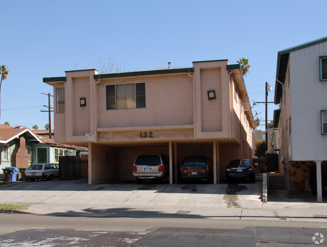 Primary Photo - 132 N Normandie Ave