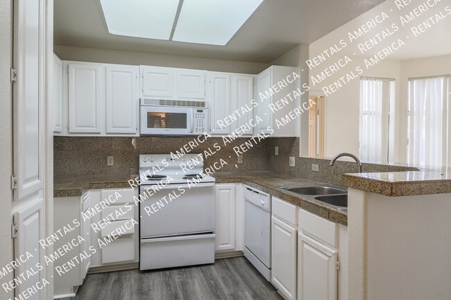 Foto del edificio - 11375 E Sahuaro Dr