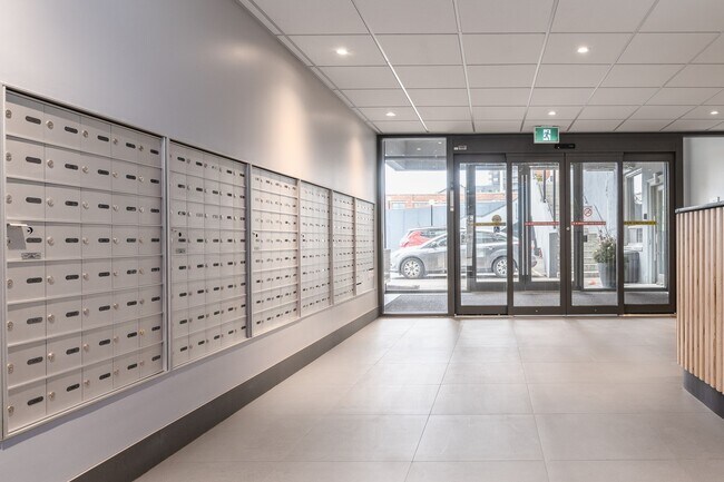 Photo du bâtiment - 730 St Clarens Ave