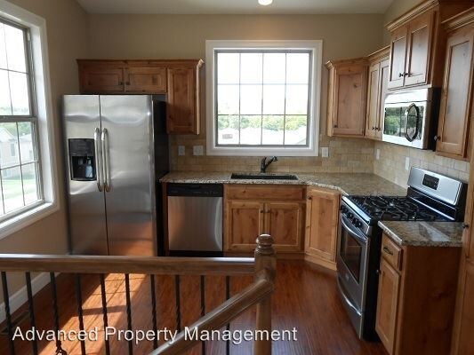 Building Photo - 2132 Little Kitten Ave