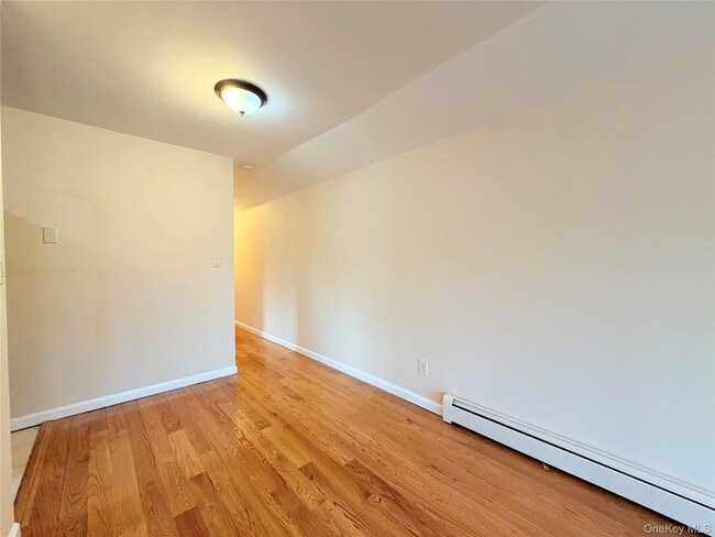 Building Photo - 239-13 86th Ave