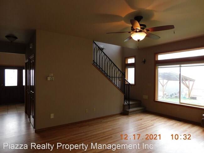 Foto del edificio - 3 br, 2.5 bath House - 3455 Woodcrest Lane