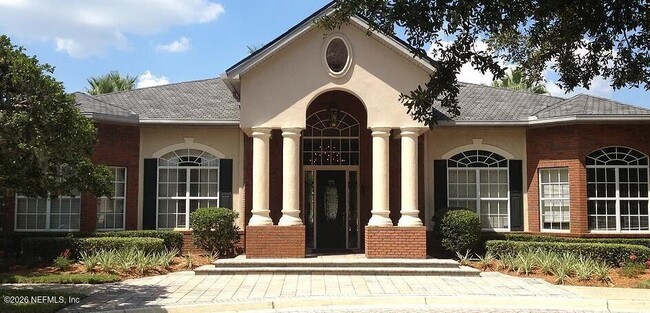 Building Photo - 13810 Sutton Park Dr N