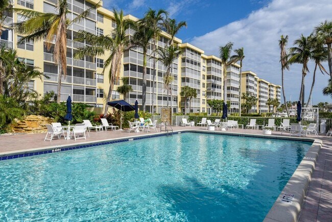Building Photo - 1 Harbourside Dr