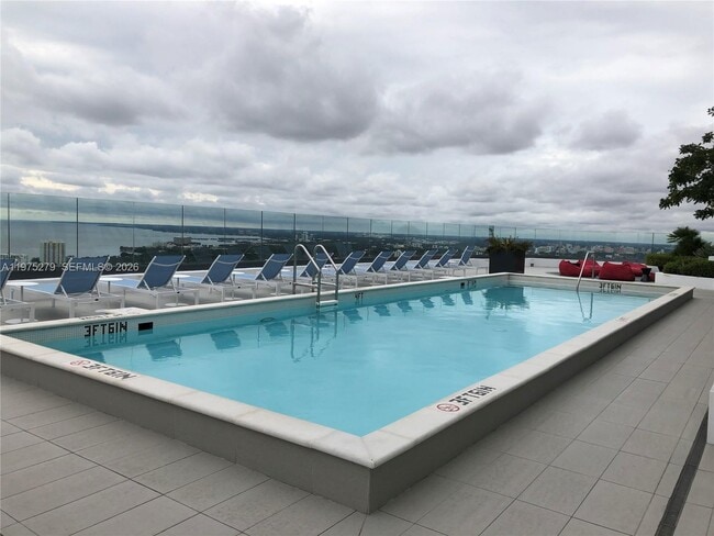 Foto del edificio - 55 SW 9th St