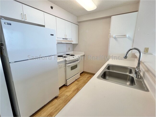 Building Photo - king215