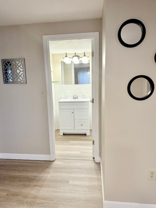 Photo - 5 Louisburg Sq Apartment