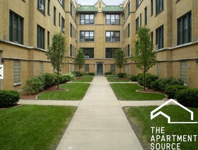 Building Photo - 2334 N Spaulding Ave