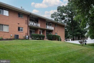 Building Photo - 5605 Franconia Rd