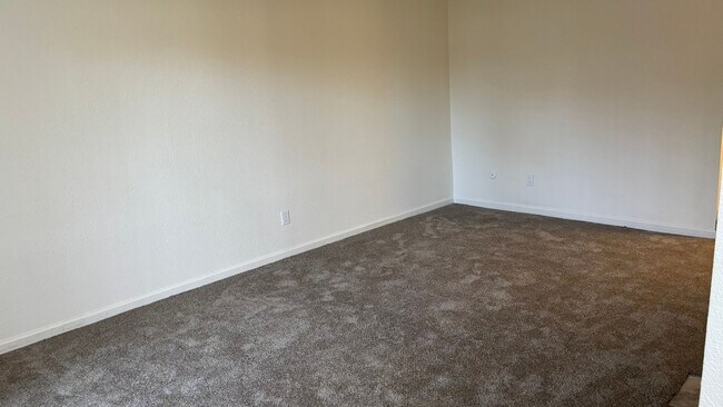 Foto del edificio - Spacious 2 bed/2 bath condo in Concord