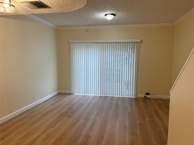 Foto del edificio - 7835 Dixie Beach Cir