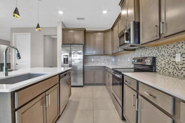 Foto del edificio - 1304 Whitcombe Dr