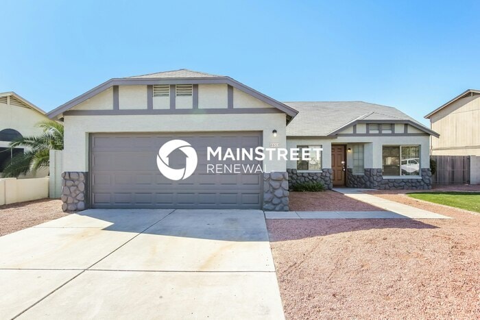 Primary Photo - 4 Bedroom Pet-Friendly Home in Glendale, A...