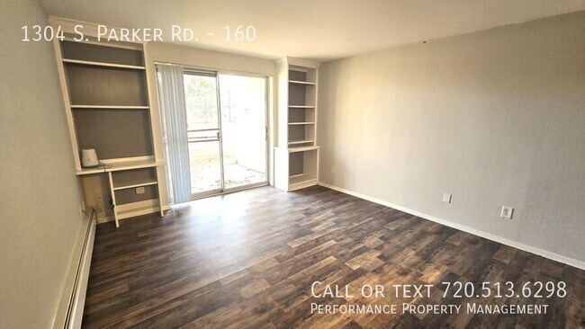 Foto del edificio - 1304 S Parker Rd