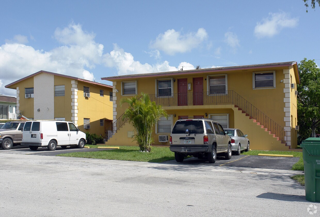 Building Photo - 10831 SW 5th St