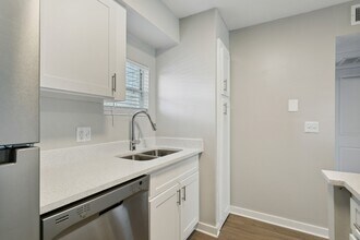 Building Photo - Bay Crossing