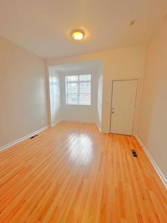 Foto del edificio - 1126 Washington St