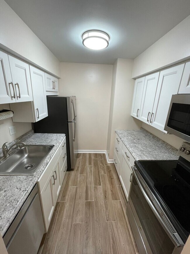 Foto del edificio - Cozy 1 Bedroom in a Quiet Building in Emsworth!