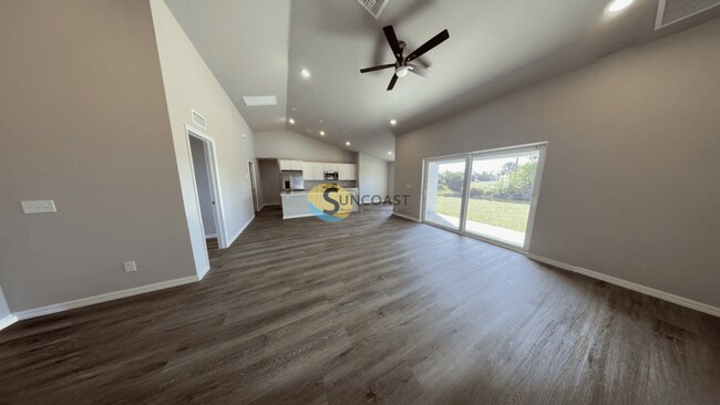 Building Photo - 1720 NW 9th Pl