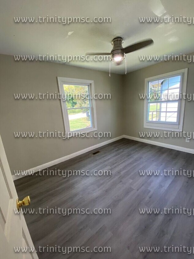 Foto principal - 741 Baltimore St