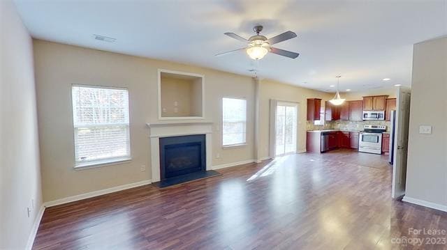 Foto del edificio - 10009 Barrands Ln