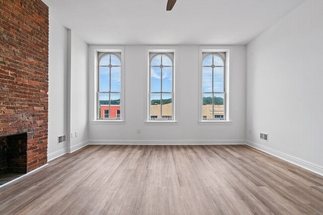 Foto del edificio - 2304 1/2 E Carson Street
