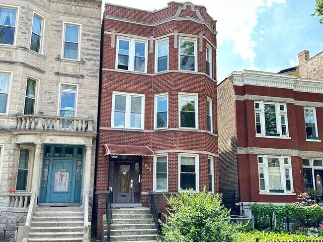 Building Photo - 2623 W Crystal St