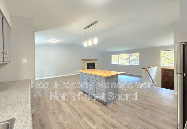 Foto del edificio - 19711 41st Ave NE