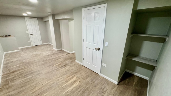 Building Photo - 1254 N Bosworth Ave